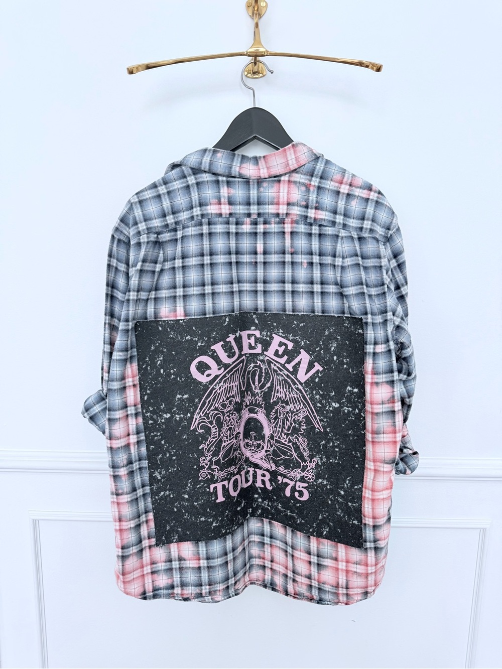 Eddie Bauer ‘Vintage’ Plaid Button-Up Shirt in Blue and Pink - Men's L